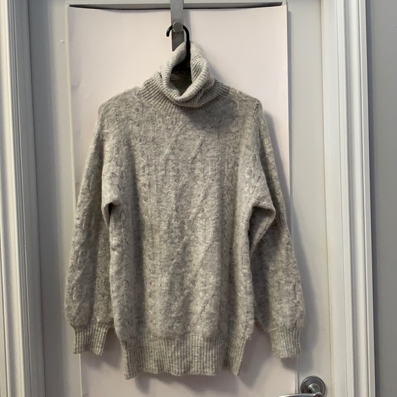 Aritzia Sweaters - ❗️SOLD❗️Wilfred Free Turtleneck Sweater